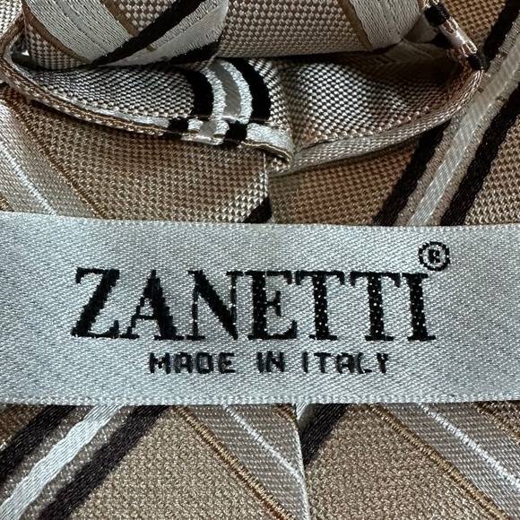 Buy 3 Ties for $45!  Italian Silk Tie Beige, Black, Grey and White - Picture 3 of 4